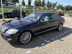 Mercedes S600 W221 - Luxe en Kracht met Designo Interieur!, Auto's, Mercedes-Benz, Automaat, Achterwielaandrijving, Beige, 12 cilinders