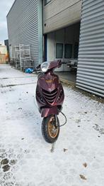 Piaggio Zip in nieuwstaat! Prachtige kleurcombinatie!, Ophalen, Viale Rinaldo Piaggio, 25 - 56025 Pontedera (PI), Piaggio, Maximaal 45 km/u