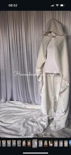 Teddy bridal cape met sleep, Kleding | Dames, Gelegenheidskleding, Ophalen of Verzenden, Zo goed als nieuw, Beige, Overige typen