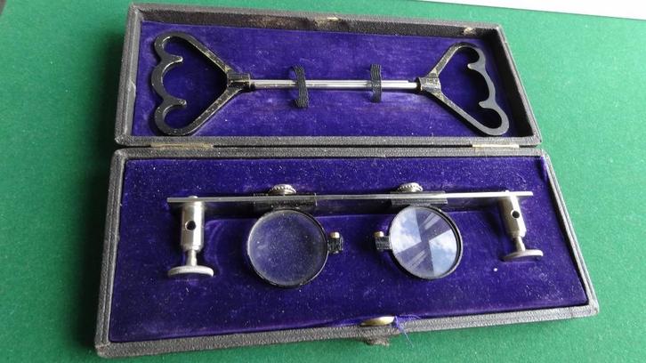 Medisch: Zeldzame loep - leesloep in originele etui, Antiek en Kunst, Antiek | Gereedschap en Instrumenten, Ophalen of Verzenden