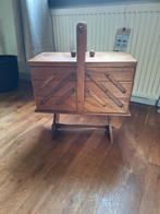 Mooie houten naaikist naaikastje  retro vintage, Hobby en Vrije tijd, Naaien en Fournituren, Ophalen, Gebruikt, Overige typen