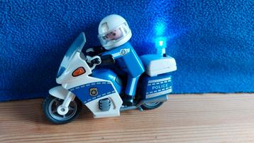 Playmobil Politiemotor met LED-licht 6923 beschikbaar voor biedingen