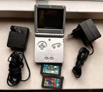 Game Boy Advance SP Zilver + 2 Games & Opladers, Ophalen of Verzenden, Gebruikt, Game Boy Advance SP, Met games