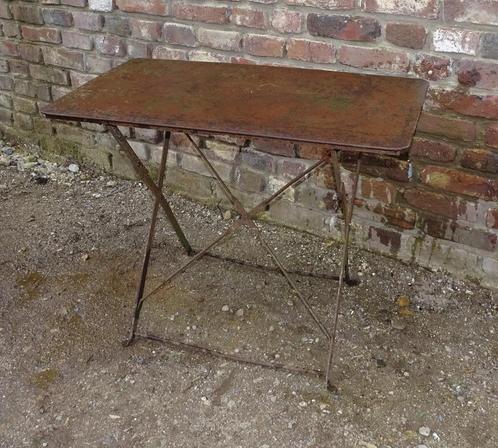 oud ijzeren tafeltje tuintafel bistrotafel inklapbaar, Antiek en Kunst, Curiosa en Brocante, Ophalen