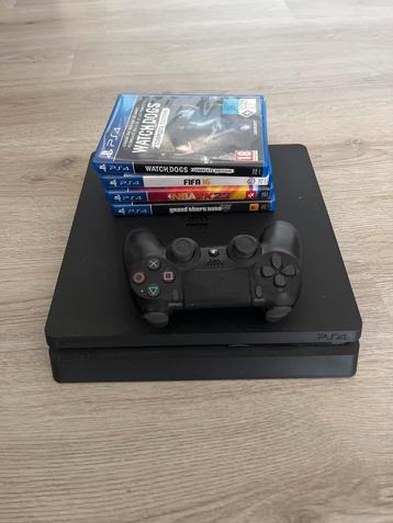 PS4  + Controller + Games beschikbaar voor biedingen