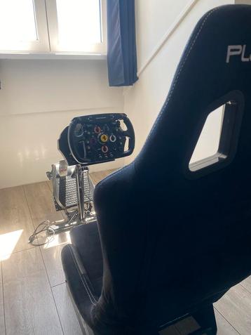 Playseat met thrustmaster f1 stuur + pedalen  beschikbaar voor biedingen