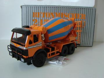 NZG 384 Mercedes-Benz 2422B 6x4 betonmixer MIB beschikbaar voor biedingen