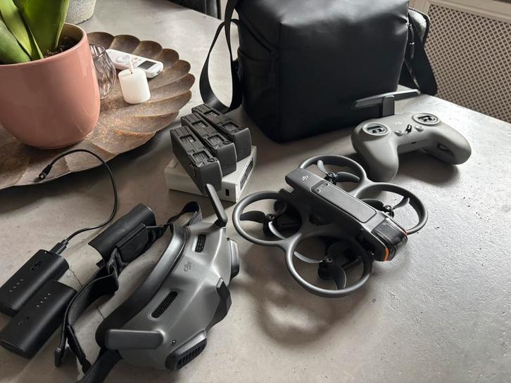 Dji Avata 2 Fly More Combo, Hobby en Vrije tijd, Modelbouw | Radiografisch | Helikopters en Quadcopters, Zo goed als nieuw, Ophalen