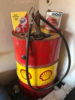 Oud shell vat, met pomp en blikken, MANCAVE!, Verzamelen, Ophalen, Zo goed als nieuw