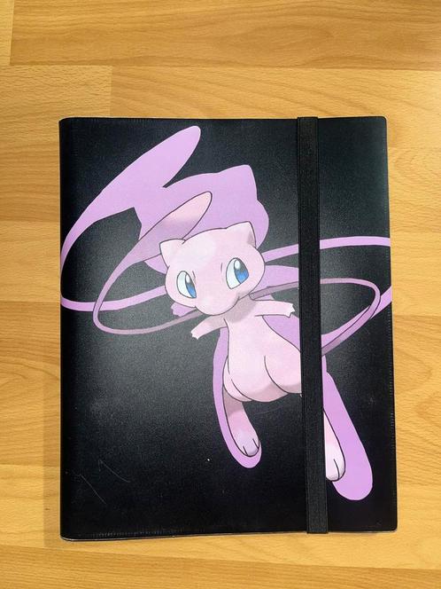 POKEMON ULTRA PRO MEW 9 POCKET BINDER MAP, Hobby en Vrije tijd, Verzamelkaartspellen | Pokémon, Verzenden