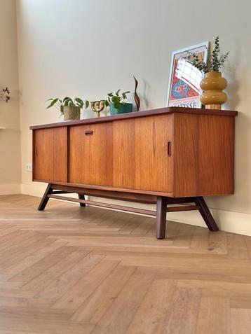Vintage dressoir lowboard teak hout jaren 50/60 ingelegd beschikbaar voor biedingen