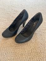Z.g.a.n. Zwarte pumps met hak van Emilio Luca - maat 38, Pumps, Zwart, Ophalen of Verzenden, Zo goed als nieuw