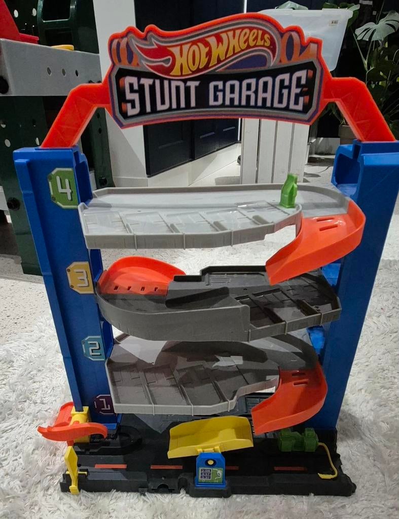 Hot Wheels Stunt Garage, Kinderen en Baby's, Speelgoed | Racebanen, Ophalen, Zo goed als nieuw, Handmatig, Hot Wheels