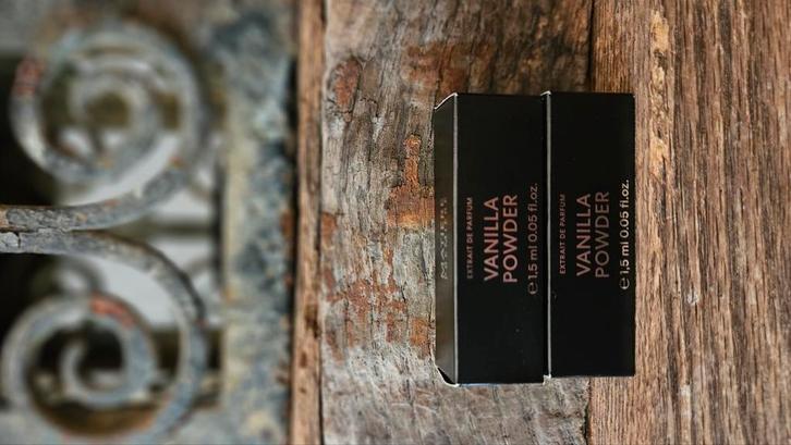 Vanilla Powder van Matiere Premiere. 3ml., Sieraden, Tassen en Uiterlijk, Uiterlijk | Cosmetica en Make-up, Zo goed als nieuw