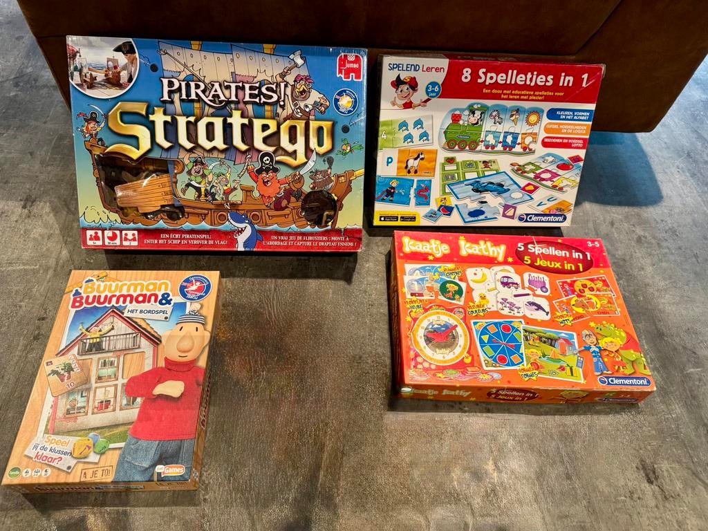 4 spelletjes kinderen gezelschapsspellen, Hobby en Vrije tijd, Gezelschapsspellen | Bordspellen, Een of twee spelers, Ophalen of Verzenden