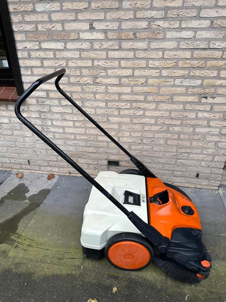 Stihl KGA 770 veegmachine - perfect voor uw oprit!, Tuin en Terras, Veegmachines, Zo goed als nieuw, Ophalen