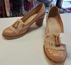 Pertini pumps beige lak leer moccasin voorkant mt 38 46611