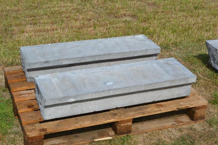 3 arduinen treden met neus en 1 met ronde hoek, Tuin en Terras, Tegels en Klinkers, Gebruikt, Overige typen, Beton, 10 m² of meer