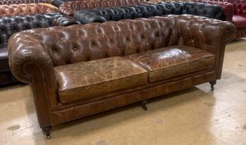 Prachtige Chesterfield Bank 3 Zits Bruin. beschikbaar voor biedingen