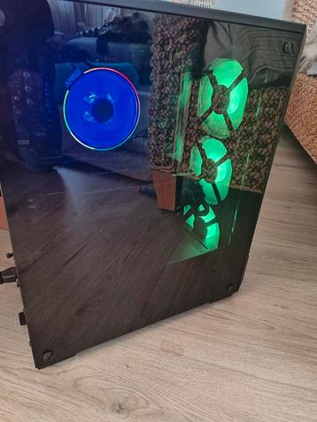 gaming computer  beschikbaar voor biedingen