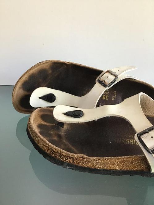 GRATIS VERZENDEN | BIRKENSTOCK witte slippers 39, Kleding | Dames, Schoenen, Zo goed als nieuw, Slippers, Wit, Verzenden