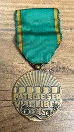 Nederlandse vrijwilligers medaille, Ophalen of Verzenden, Landmacht, Nederland, Lintje, Medaille of Wings