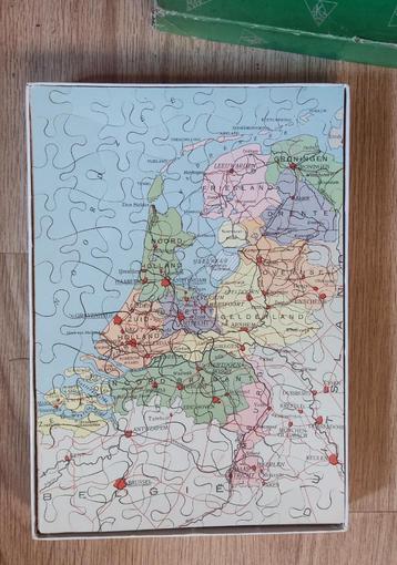 oude houten puzzel van nederland beschikbaar voor biedingen