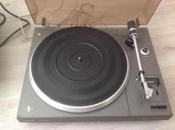 Philips AF 677 Belt Drive Turntable beschikbaar voor biedingen