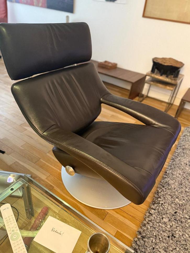 Desede De Sede DS255 fauteuil Chocoladebruin + voetensteun, Huis en Inrichting, Fauteuils, Gebruikt, Leer, Metaal, Overige materialen