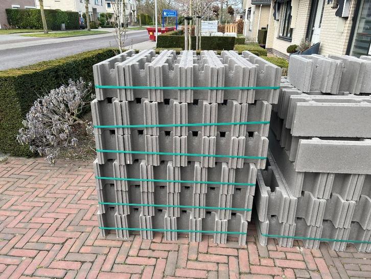 Volstortblokken Bekistingsblokken Holle-Wandblokken, Doe-het-zelf en Verbouw, Metselstenen, Nieuw, Beton, Verzenden