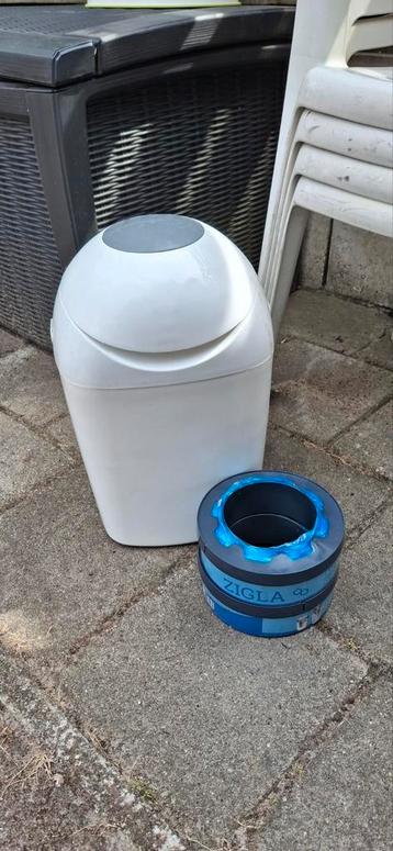 Luieremmer sangenic met twee navuldiscs beschikbaar voor biedingen