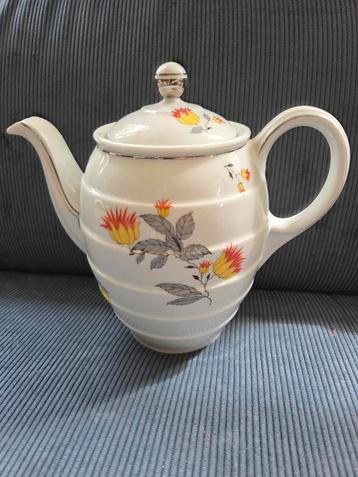 Koffiepot vintage beschikbaar voor biedingen