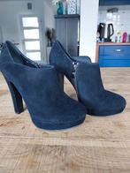 Jones Bootmaker plateau pump van zwart suède maat 38, Ophalen of Verzenden, Zo goed als nieuw, Zwart, Pumps