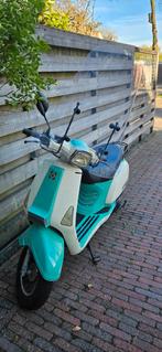 Agm star 50 snorscooter blauw / crème, Gebruikt, Benzine, Ophalen, Overige merken