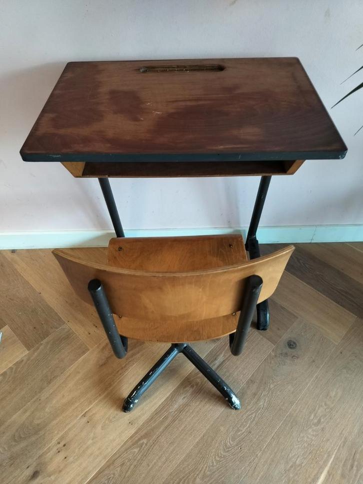 Vintage Kinderbureau met Stoel, Kinderen en Baby's, Kinderkamer | Tafels en Stoelen, Gebruikt, Tafel(s) en Stoel(en), Ophalen
