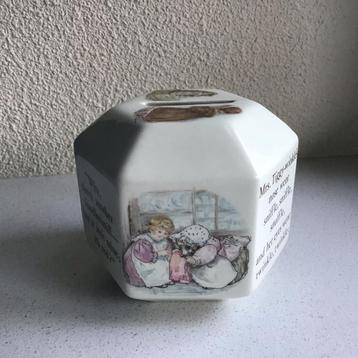 Mrs Tiggy Winkle zeshoekig spaarpot Beatrix Potter keramiek beschikbaar voor biedingen