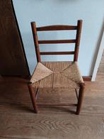 Antieke houten kinderstoel met rieten zitting – jaren '70, Antiek en Kunst, Ophalen