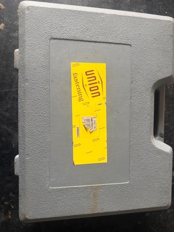 Spijkermachine - Ideaal voor Timmerwerk beschikbaar voor biedingen