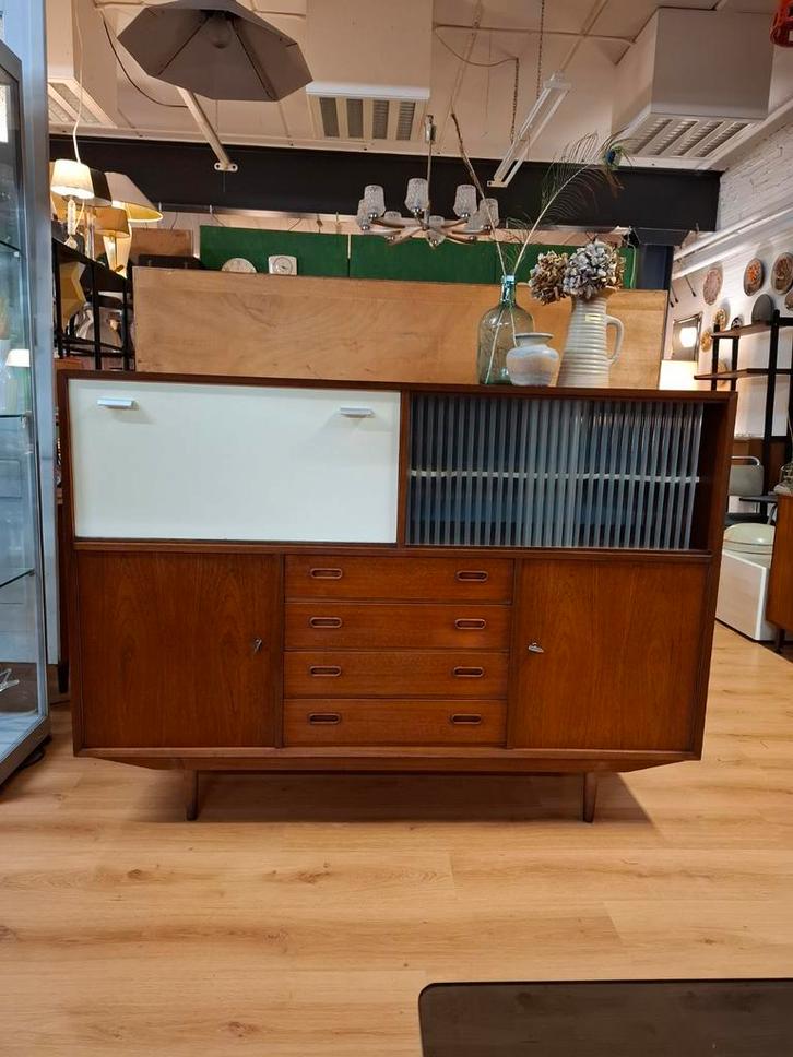 Vintage highboard wandkast teak kast buffetkast servieskast, Huis en Inrichting, Kasten | Wandmeubels, Zo goed als nieuw, Minder dan 100 cm