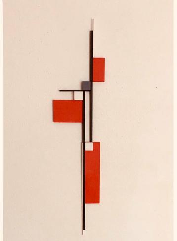 Minimalistische wandsculptuur beschikbaar voor biedingen