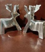 Set van 2 zilverkleurige rendier kandelaars, Gebruikt, Ophalen of Verzenden, Metaal, Grijs