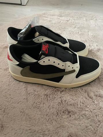 Nike Air Jordan 1 Low Travis Scott Olive Maat 44 beschikbaar voor biedingen