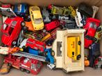 Doos vol gebruikte oude speelgoedauto’s  vintage ca. 60 st., Kinderen en Baby's, Speelgoed | Speelgoedvoertuigen, Ophalen of Verzenden