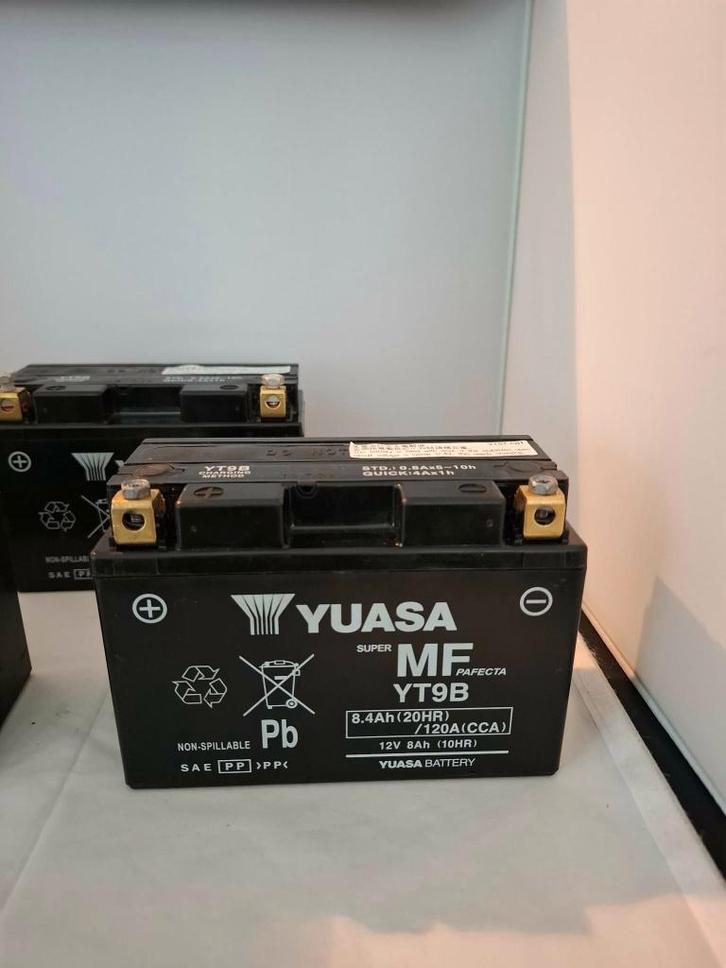 Accu's Yuasa Super MF YT9B 12 Volt / 8,4 Ah voor Kawasaki, Motoren, Onderdelen | Kawasaki, Gebruikt, Ophalen of Verzenden