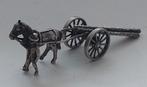 Zilveren miniatuur paard met boomstamkar., Ophalen