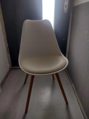 Stoel eetkamerstoel design plastic  beschikbaar voor biedingen