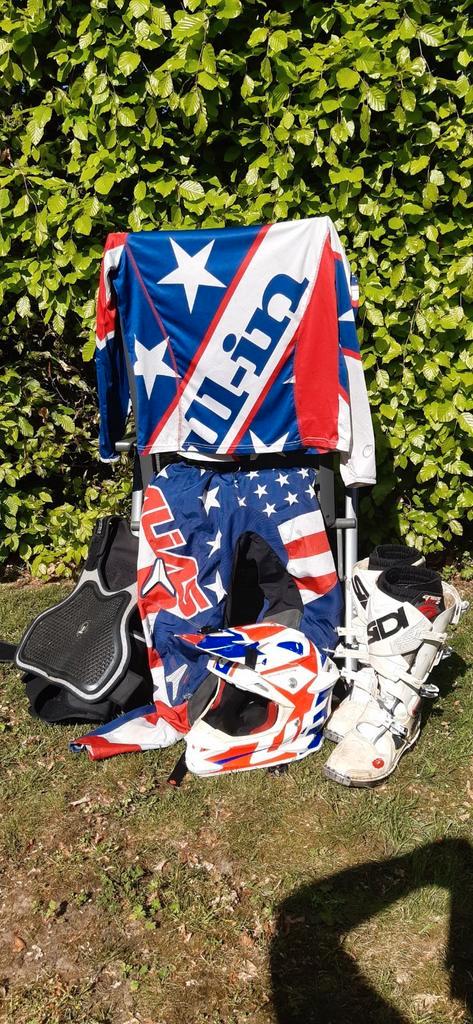 complete set crosskleding (laarzen helm pak bodyprotector), Kleding | Heren, Sportkleding, Ophalen of Verzenden