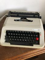 Vintage typemachine Hema K44 (Olivetti), Ophalen, Gebruikt