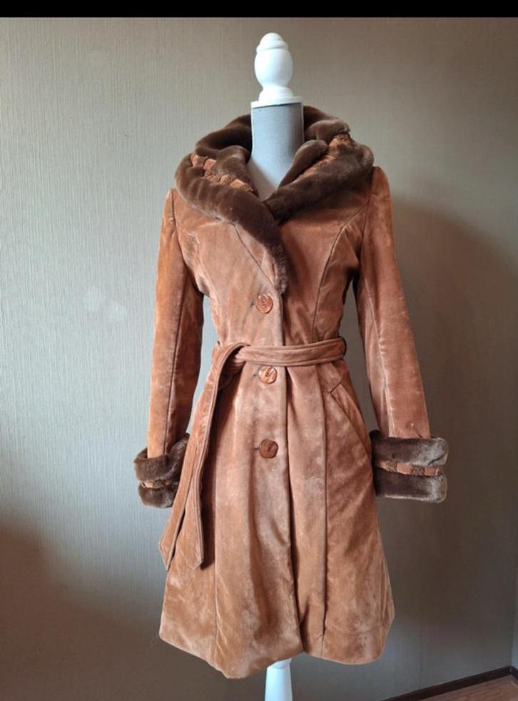 Vintage Suede Bontjas, Kleding | Dames, Jassen | Winter, Zo goed als nieuw, Maat 38/40 (M), Bruin, Ophalen of Verzenden
