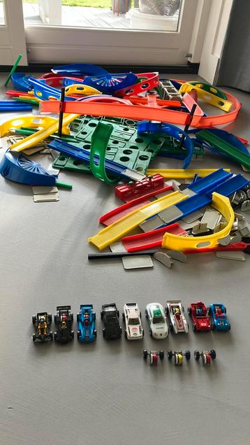 Zeer grote Darda racebaan compleet met 9(!!) Auto's beschikbaar voor biedingen